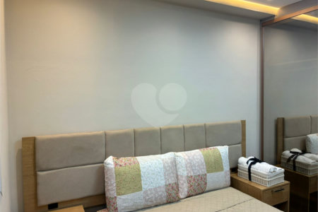 Apartamento à venda com 2 quartos em Santo Amaro, São Paulo, SP