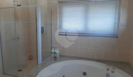 Casa à venda com 4 suítes no condomínio Vinhas da Vista Alegre - Lado Sede, Vinhedo - SP