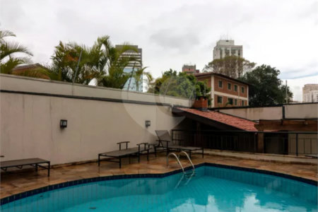 Cobertura à venda com 3 suítes em Vila Olímpia, São Paulo, SP