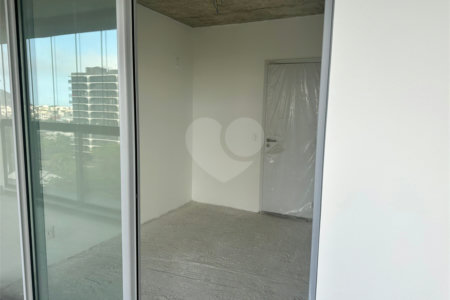 Apartamento à venda com 2 quartos, sendo 1 suíte,  em Recreio dos Bandeirantes, Rio de Janeiro, RJ