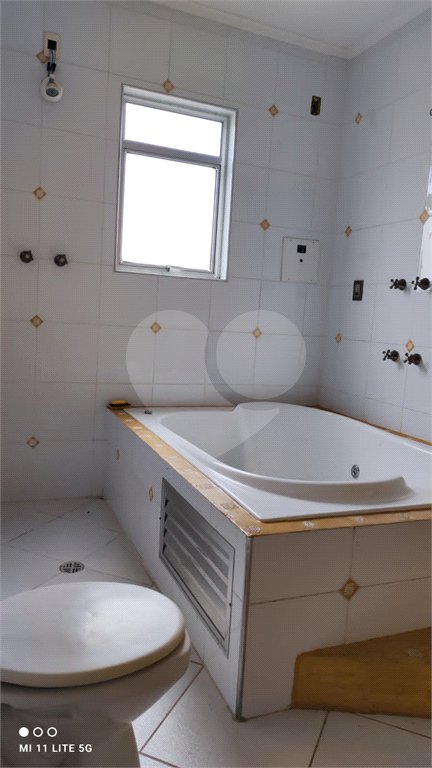 Sobrado à venda com 5 quartos, sendo 3 suítes, em Vila Campestre, São Paulo, SP
