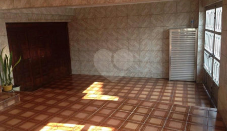 Sobrado à venda com 4 quartos, sendo 1 suíte,  em Jardim Aricanduva, São Paulo, SP