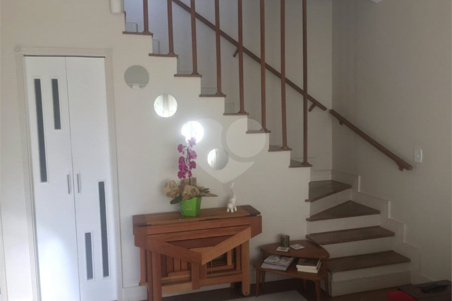 Casa à venda com 2 quartos, sendo 1 suíte, no condomínio Residencial Vila da Serra, São Paulo - SP