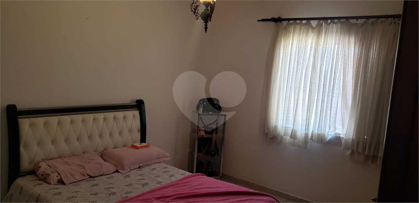 Casa à venda com 3 quartos, sendo 2 suítes,  em Parque Jabaquara, São Paulo, SP