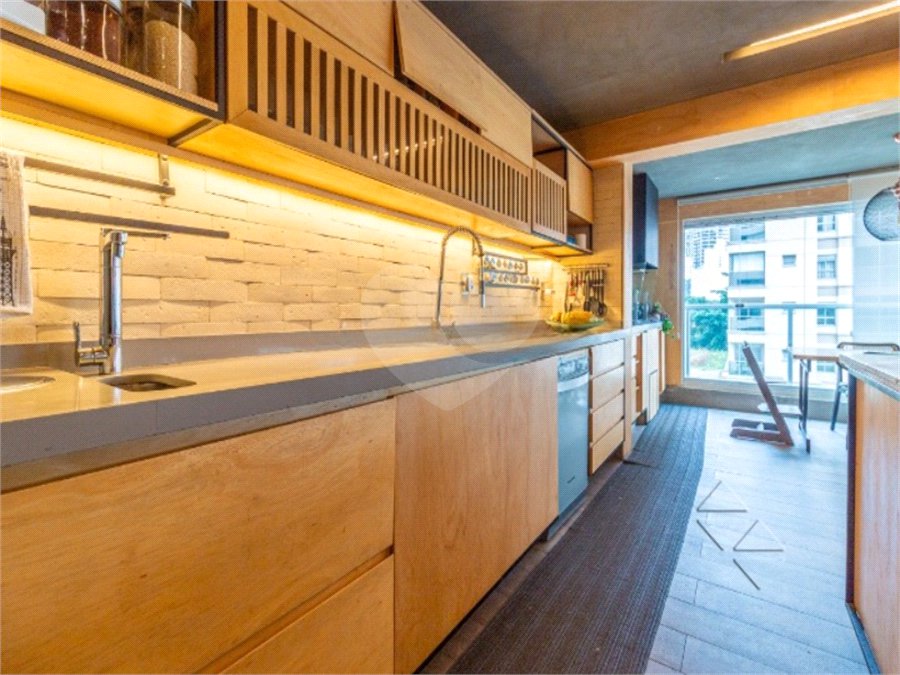 Apartamento à venda com 3 quartos, sendo 2 suítes,  em Perdizes, São Paulo, SP