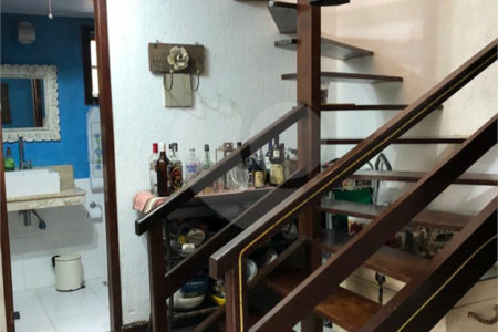 Casa à venda com 3 quartos, sendo 1 suíte,  em Praia Rasa, Armação dos Búzios, RJ
