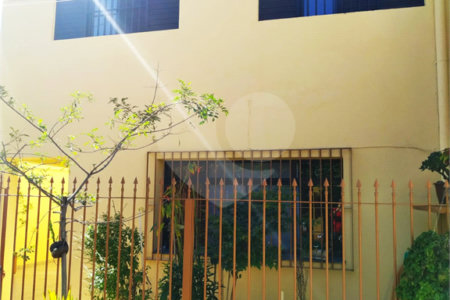 Casa de Vila à venda com 4 quartos, sendo 1 suíte, em Vila Santa Catarina, São Paulo, SP
