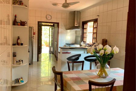 Sobrado à venda com 3 quartos, sendo 1 suíte, em Jardim Marajoara, São Paulo, SP