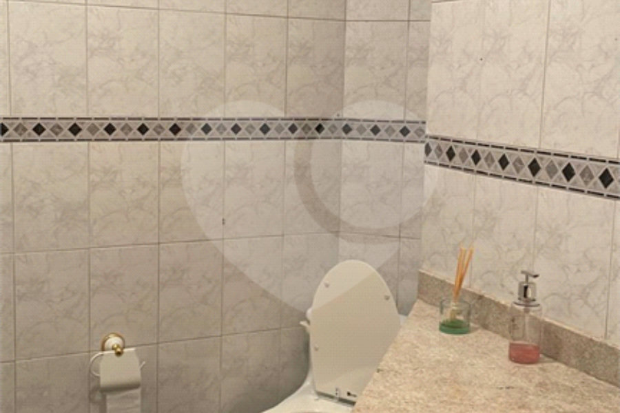 Casa à venda ou para alugar com 3 suítes no condomínio Alpes da Cantareira, Mairiporã - SP