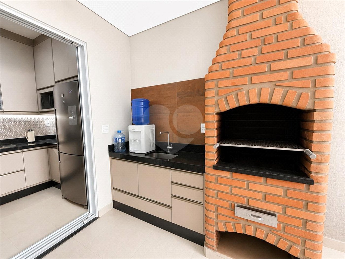 Casa à venda com 3 quartos, sendo 1 suíte, no condomínio Vila Rica, Indaiatuba - SP