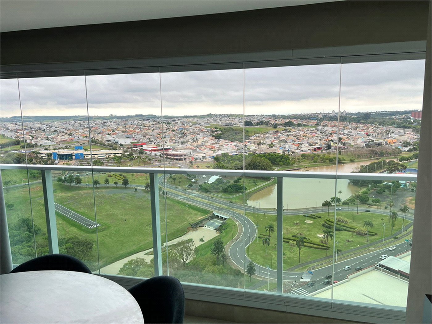 Apartamento à venda com 3 suítes em Jardim Pompéia, Indaiatuba, SP