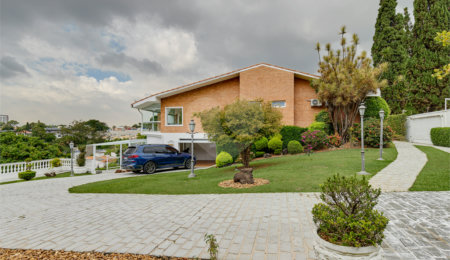 Casa Térrea à venda com 4 suítes em Chácara Flora, São Paulo, SP