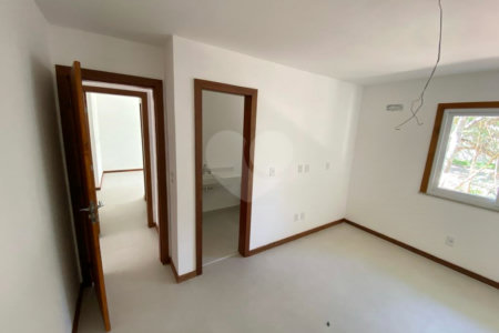 Casa em condomínio à venda com 4 suítes em Praia Rasa, Armação dos Búzios, RJ
