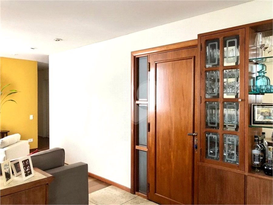 Apartamento para alugar com 3 quartos, sendo 1 suíte,  em Jardim Paulista, São Paulo, SP