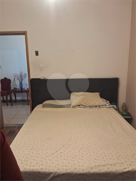 Casa à venda com 3 quartos, sendo 2 suítes, no condomínio Rio Bon, Rio de Janeiro - RJ