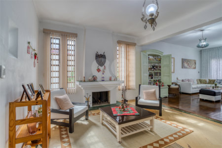 Casa de Vila à venda com 4 quartos, sendo 2 suítes, em Granja Julieta, São Paulo, SP