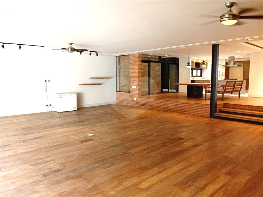 Casa de Vila à venda com 4 suítes em Granja Julieta, São Paulo, SP