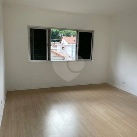 Sobrado à venda com 4 quartos, sendo 1 suíte, em Jardim Japão, São Paulo, SP