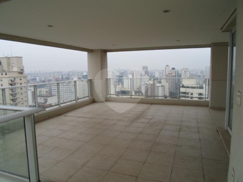 Apartamento à venda com 4 suítes em Campo Belo, São Paulo, SP