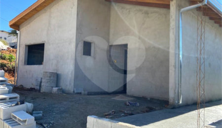 Casa à venda com 2 quartos, sendo 1 suíte,  no condomínio Águas de São Pedro, Mairiporã - SP