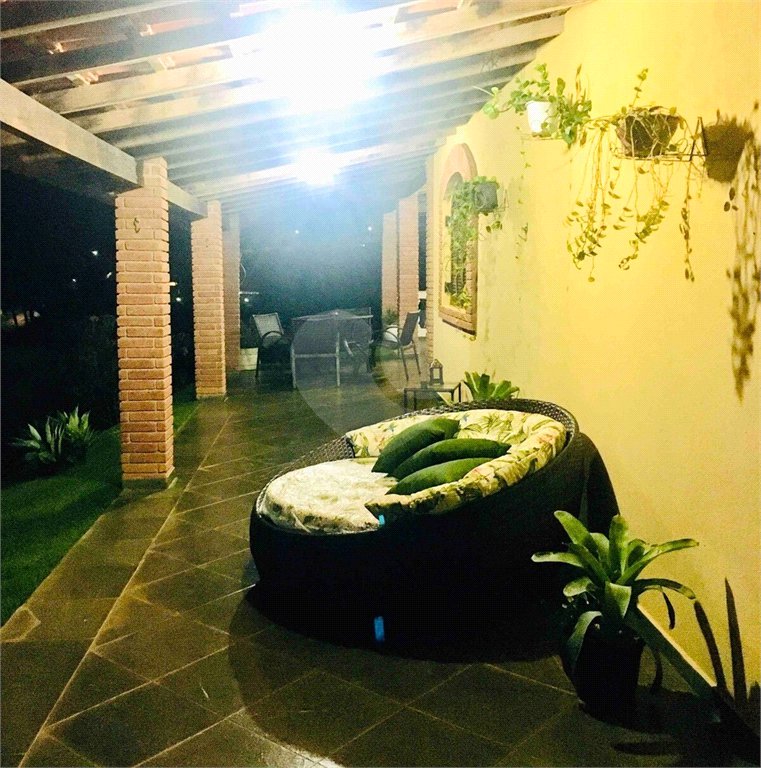 Casa à venda com 3 quartos, sendo 1 suíte,  no condomínio Vista Alegre, Bom Jesus dos Perdões - SP