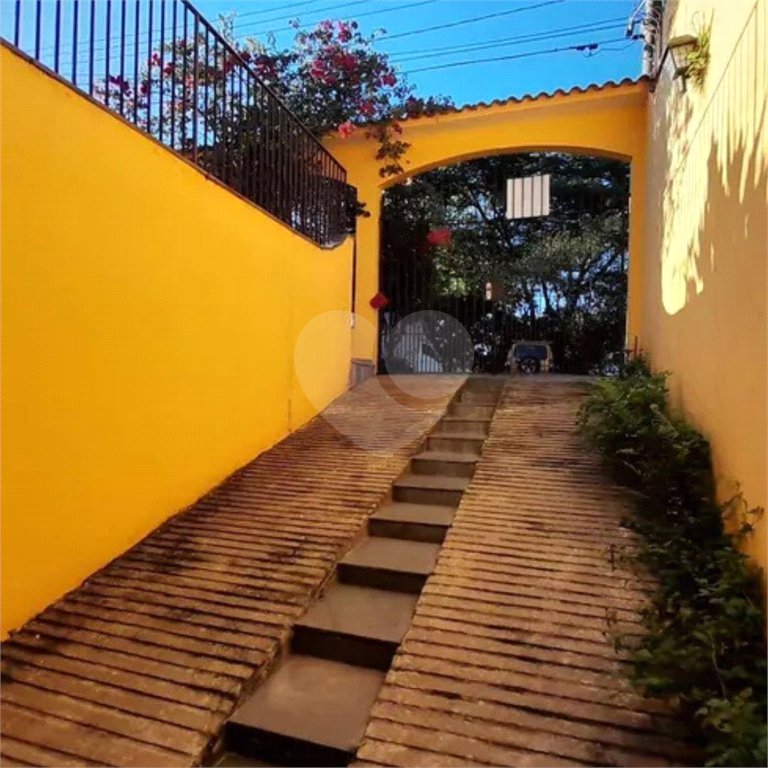 Sobrado à venda com 4 quartos, sendo 1 suíte, em Jardim Pinheiros, São Paulo, SP
