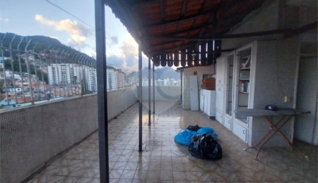 Cobertura à venda com 4 quartos, sendo 1 suíte,  em Tijuca, Rio de Janeiro, RJ
