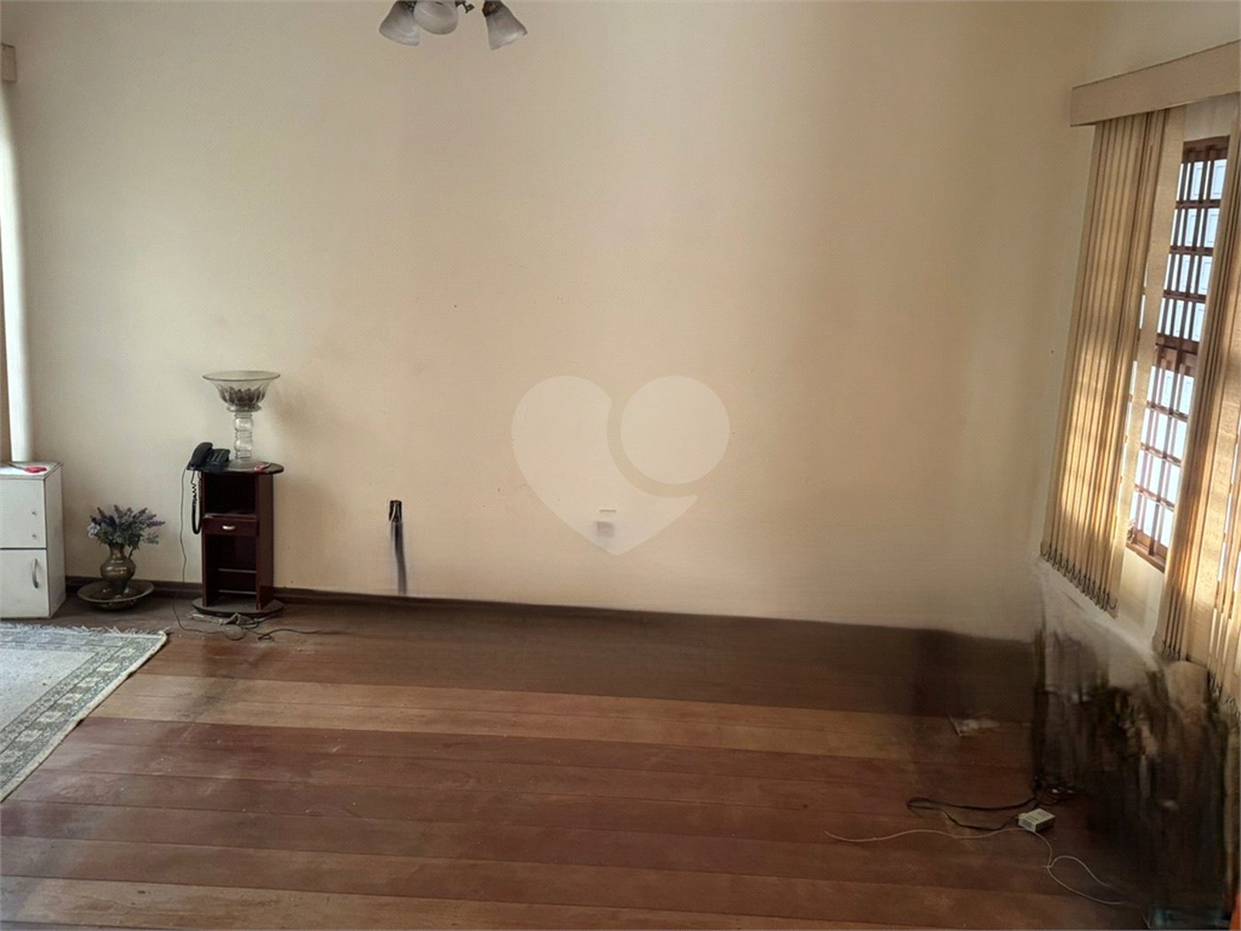 Casa à venda com 4 quartos, sendo 1 suíte, em Vila Santana, Sorocaba, SP