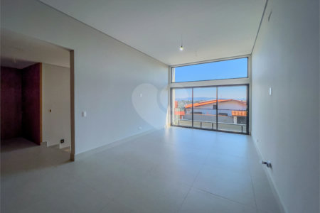 Casa à venda com 3 suítes em Jardim Paulista, Atibaia, SP