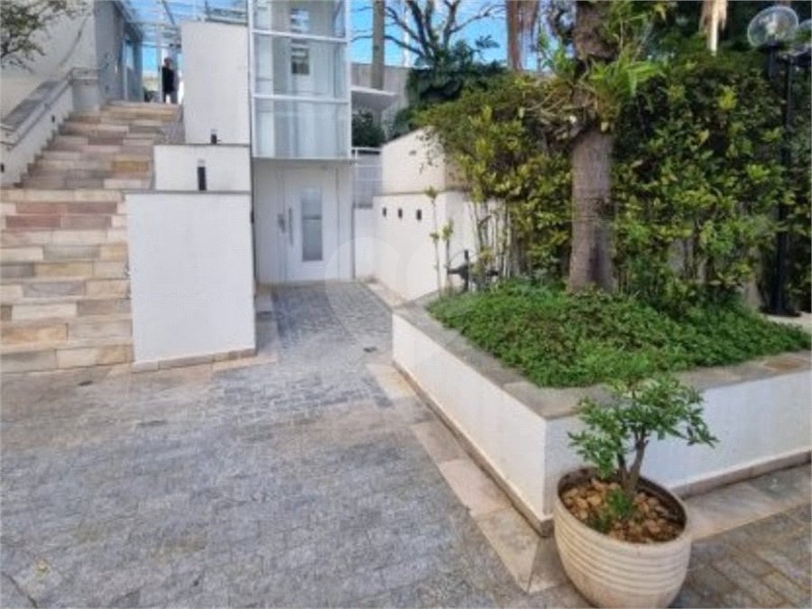 Apartamento à venda com 2 quartos, sendo 1 suíte, em Jardim Ester, São Paulo, SP
