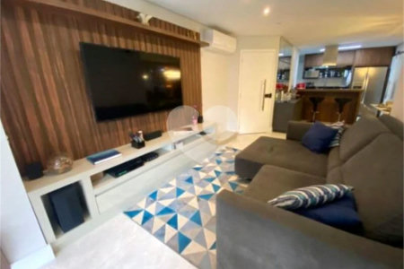 Apartamento à venda com 3 quartos, sendo 1 suíte,  em Vila Regente Feijó, São Paulo, SP