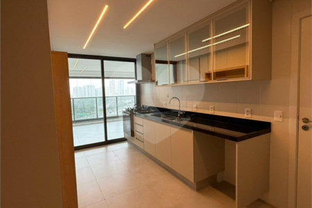 Apartamento para alugar com 4 suítes em Jardim Fonte do Morumbi, São Paulo, SP