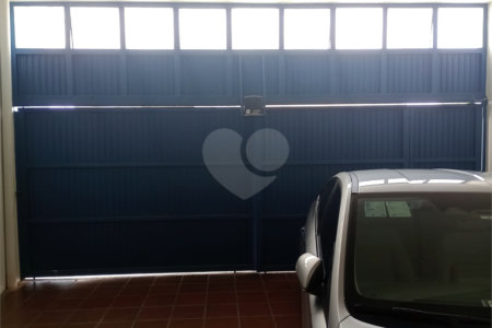 Casa à venda com 4 quartos, sendo 1 suíte, em Vila Rosa, Itapetininga, SP