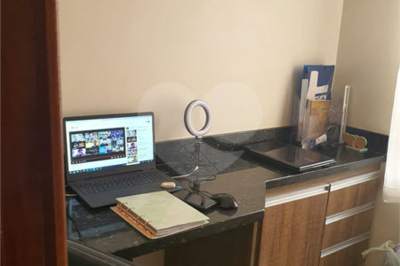 Casa à venda com 3 quartos, sendo 1 suíte, no Centro, Araraquara, SP
