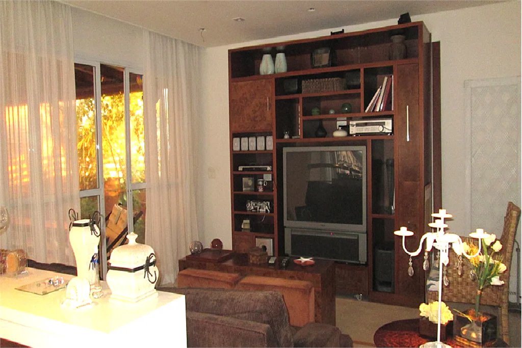 Apartamento à venda com 4 suítes em Vila Suzana, São Paulo, SP
