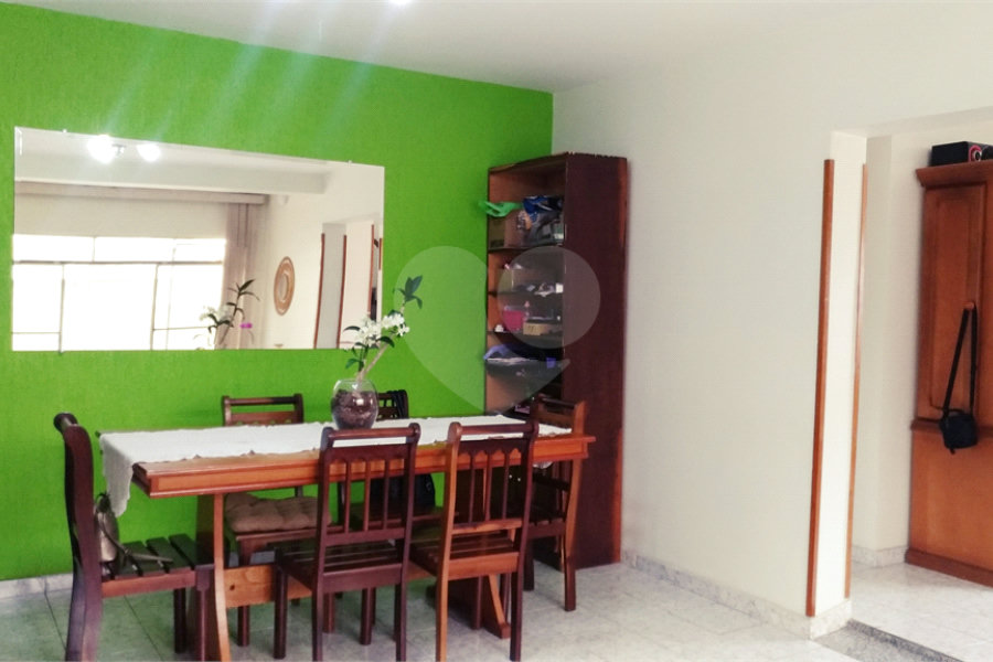 Casa à venda com 4 quartos, sendo 2 suítes,  em Vila Romero, São Paulo, SP