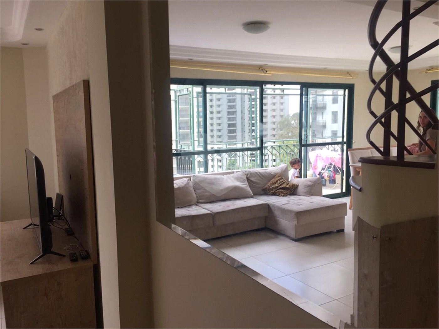 Apartamento à venda com 3 suítes em Vila Suzana, São Paulo, SP