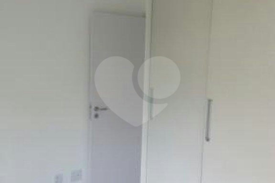 Apartamento à venda com 3 quartos, sendo 1 suíte, em Chácara Pavoeiro, Cotia, SP