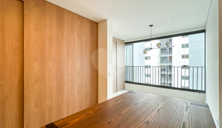 Apartamento à venda com 2 quartos, sendo 1 suíte,  em Santo Amaro, São Paulo, SP
