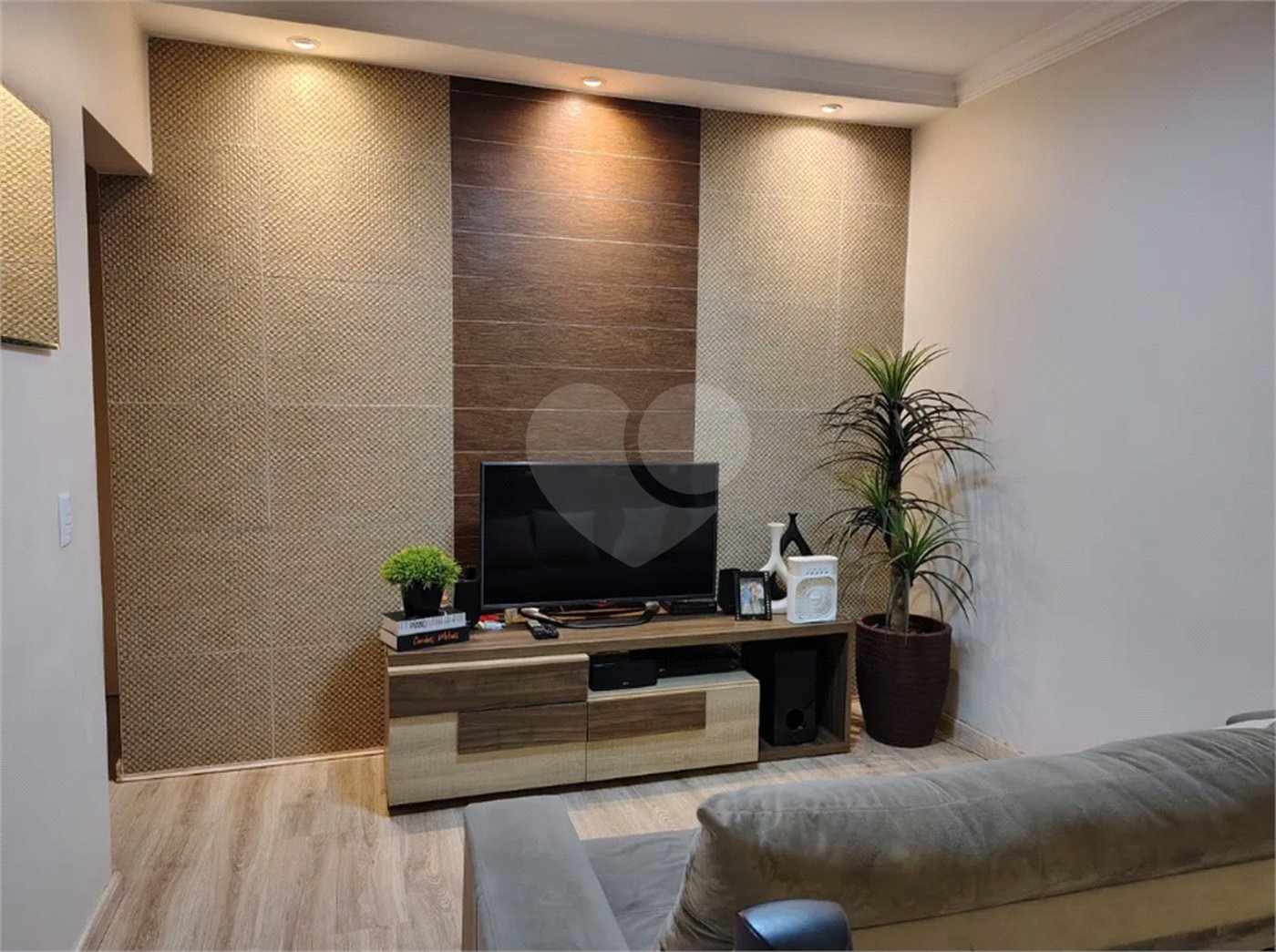 Apartamento à venda com 3 quartos, sendo 1 suíte,  em Jardim São José, Ribeirão Preto, SP