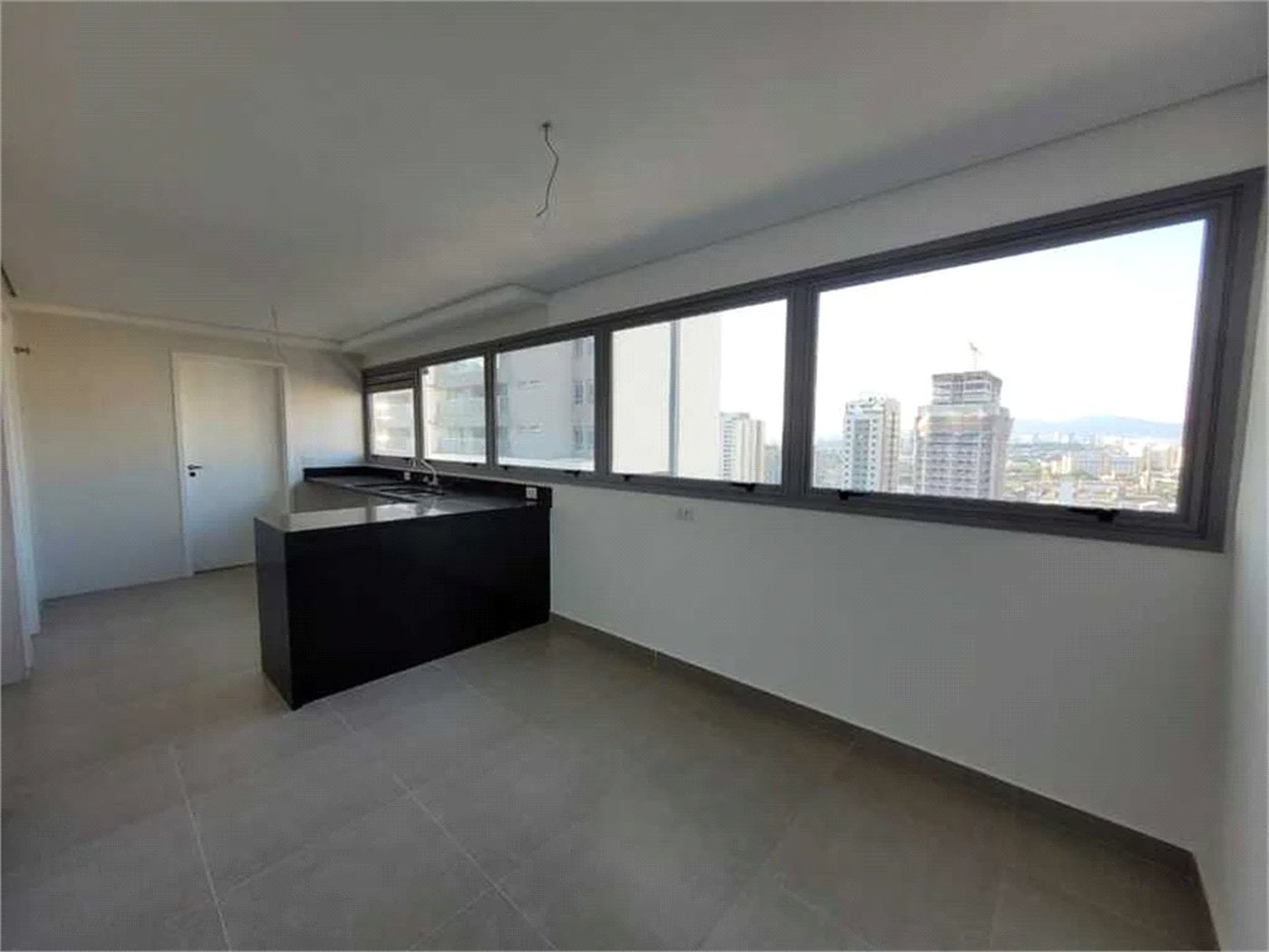 Apartamento à venda com 3 suítes em Água Branca, São Paulo, SP