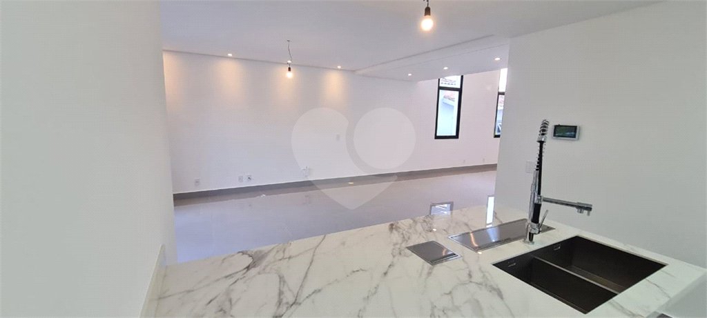 Casa à venda com 3 suítes no condomínio Reserva dos Vinhedos, Louveira - SP