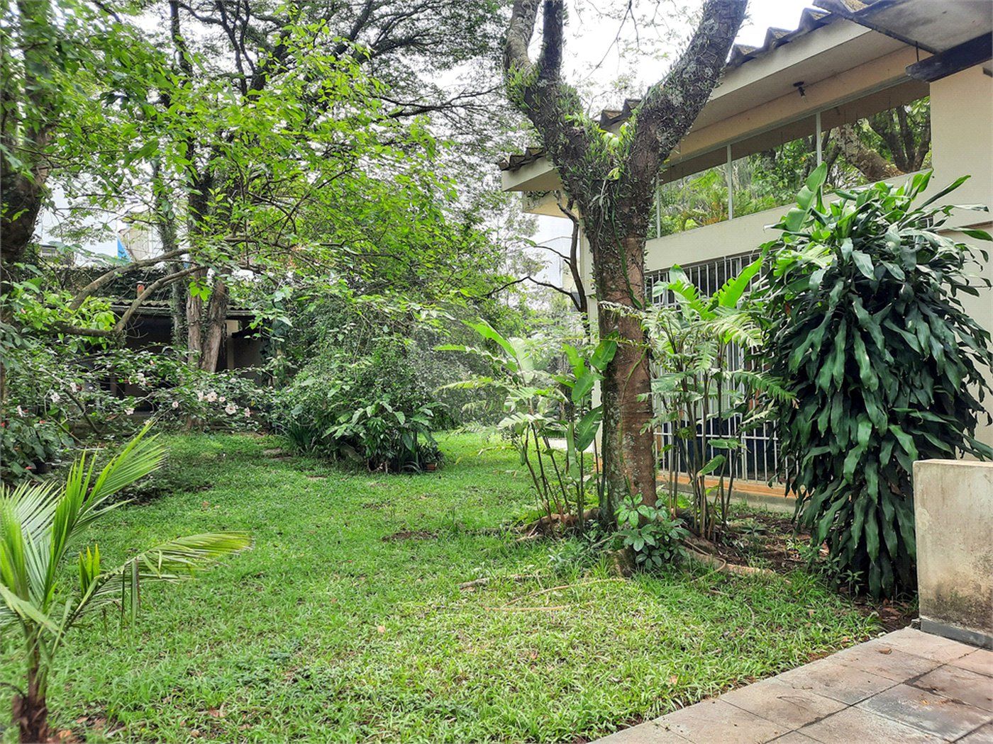 Casa à venda com 4 quartos, sendo 3 suítes, em Jardim Marajoara, São Paulo, SP