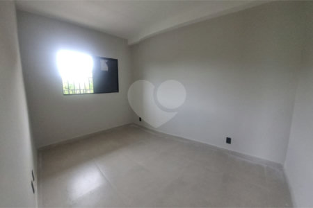 Casa de Vila à venda com 2 quartos em Jardim das Azaléias, Sorocaba, SP