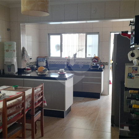 Sobrado à venda com 3 quartos, sendo 1 suíte, em Vila Nivi, São Paulo, SP