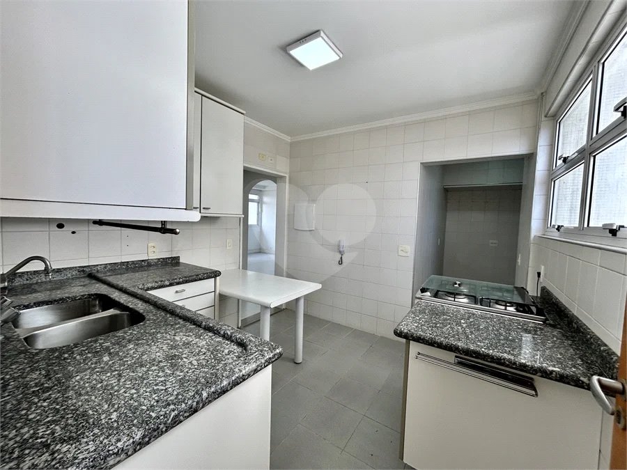 Apartamento de 105 m2, 3 dorms, 2 vagas livres em Perdizes