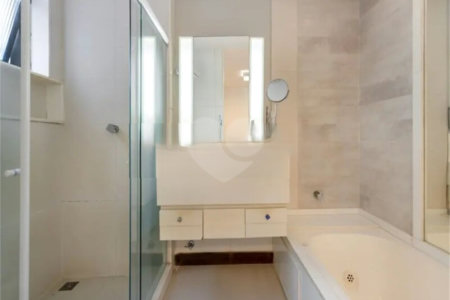 Apartamento à venda com 4 quartos, sendo 2 suítes, em Leblon, Rio de Janeiro, RJ