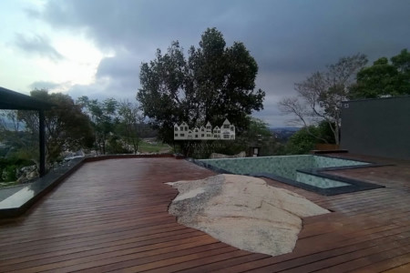 Casa à venda com 3 suítes no condomínio Lá Reserva Atibaia, Atibaia - SP