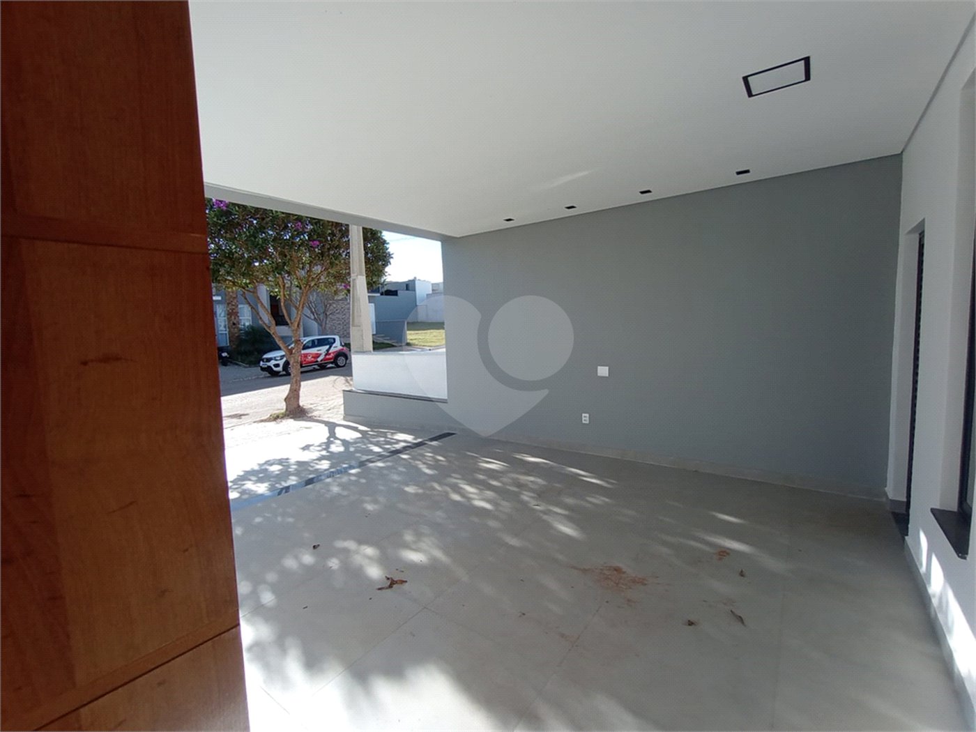 Casa à venda com 3 quartos, sendo 1 suíte, no condomínio Lago dos Ipês, Itapetininga - SP