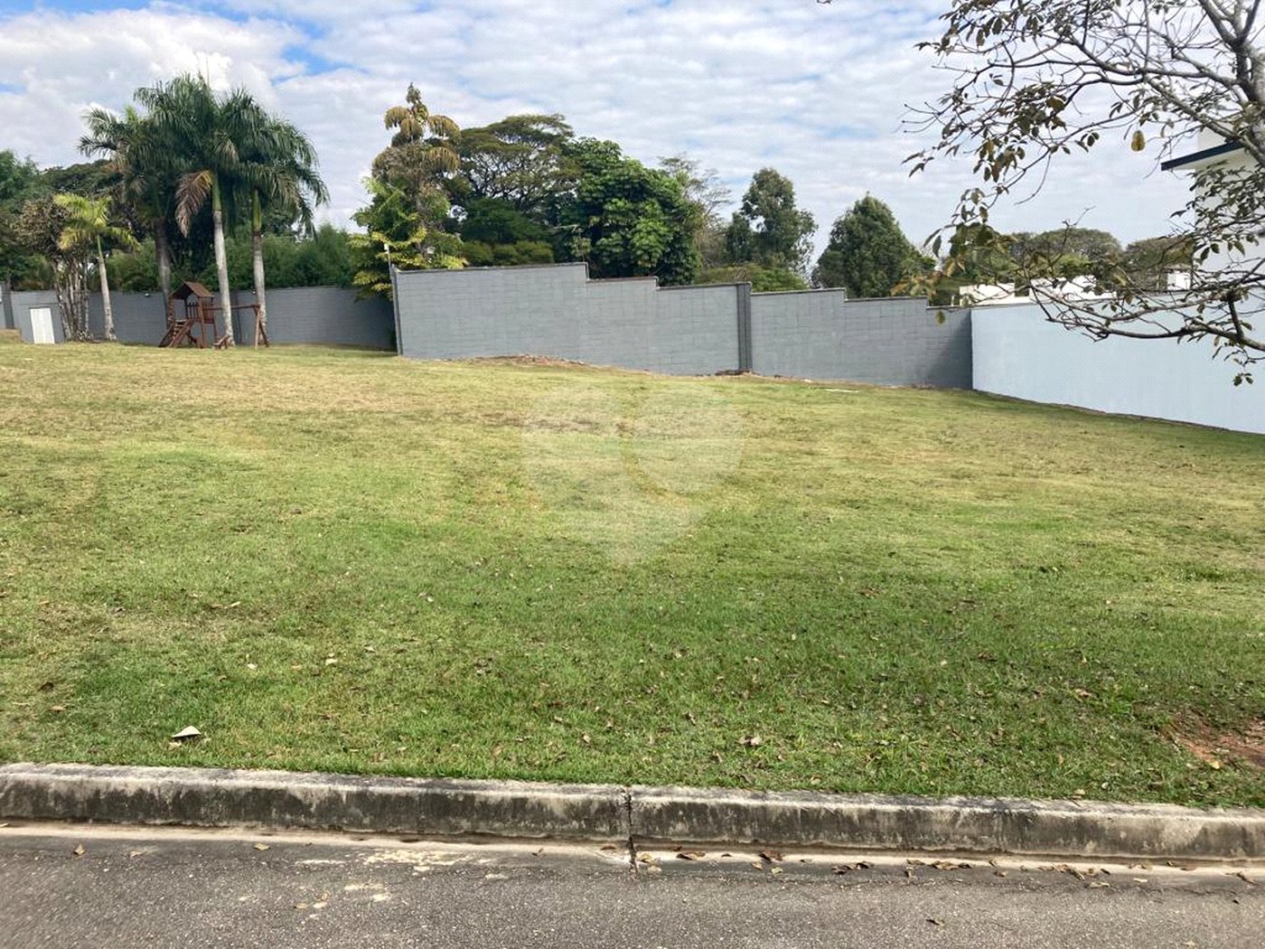 Terreno à venda em Loteamento Residencial Villágio DI Capri, Votorantim, SP